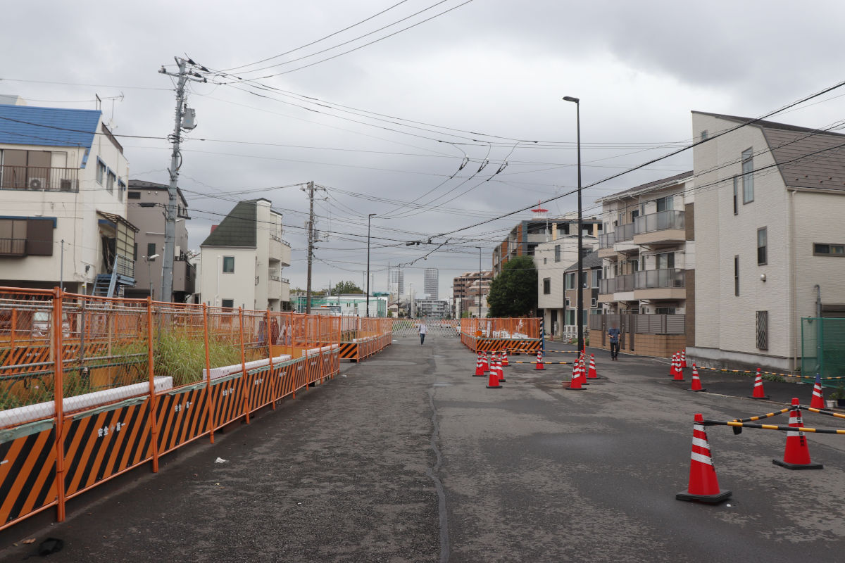 東急東横線交差部から南向き