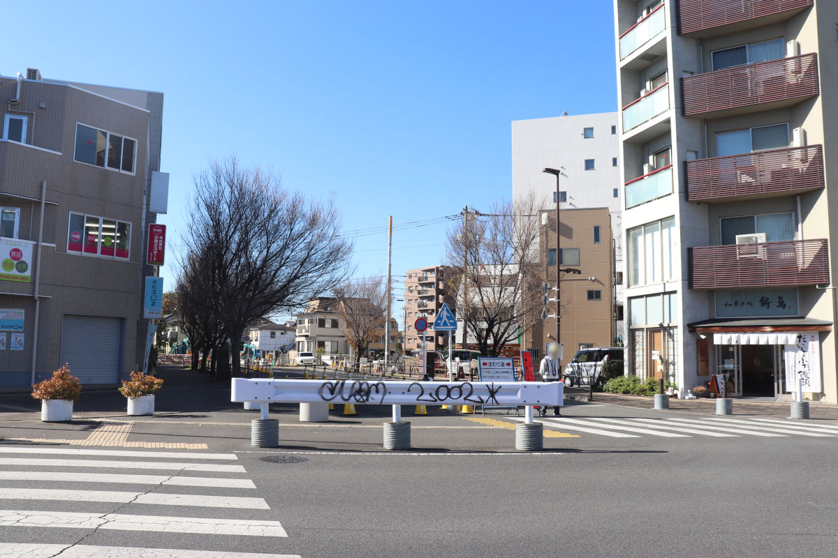 東村山駅西口前